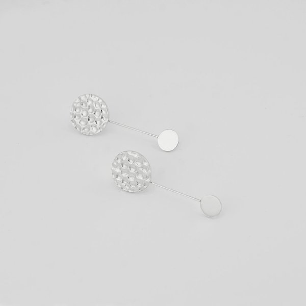 画像2: シンプルピアス　Kaede（かえで）槌目 シルバーピアス Silver Silver925 Silver pierce ピアス Pierce シルバー シルバー925 2WAY (2)