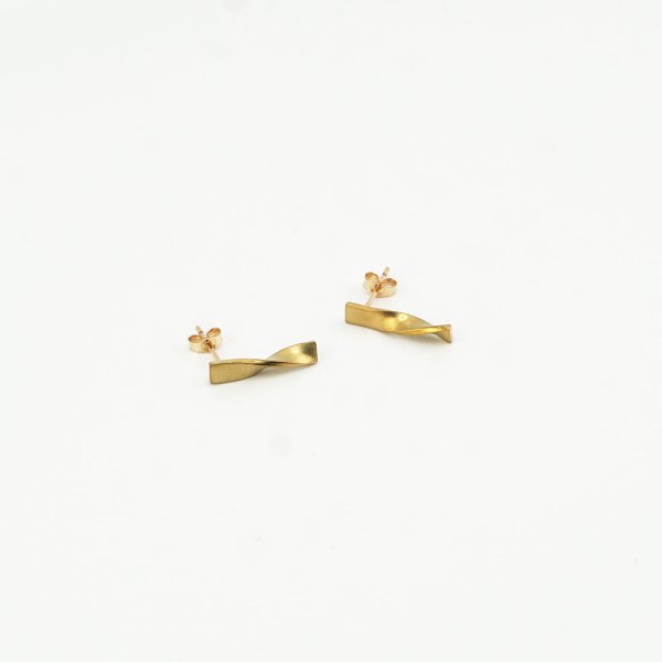 画像9: シンプルピアス Chuku（ちゅうくう）真鍮ピアス Brass 14kgf pierce ピアス ポスト (9)